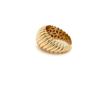 10K Real Gold Shrimp Style Ring (Size 7)