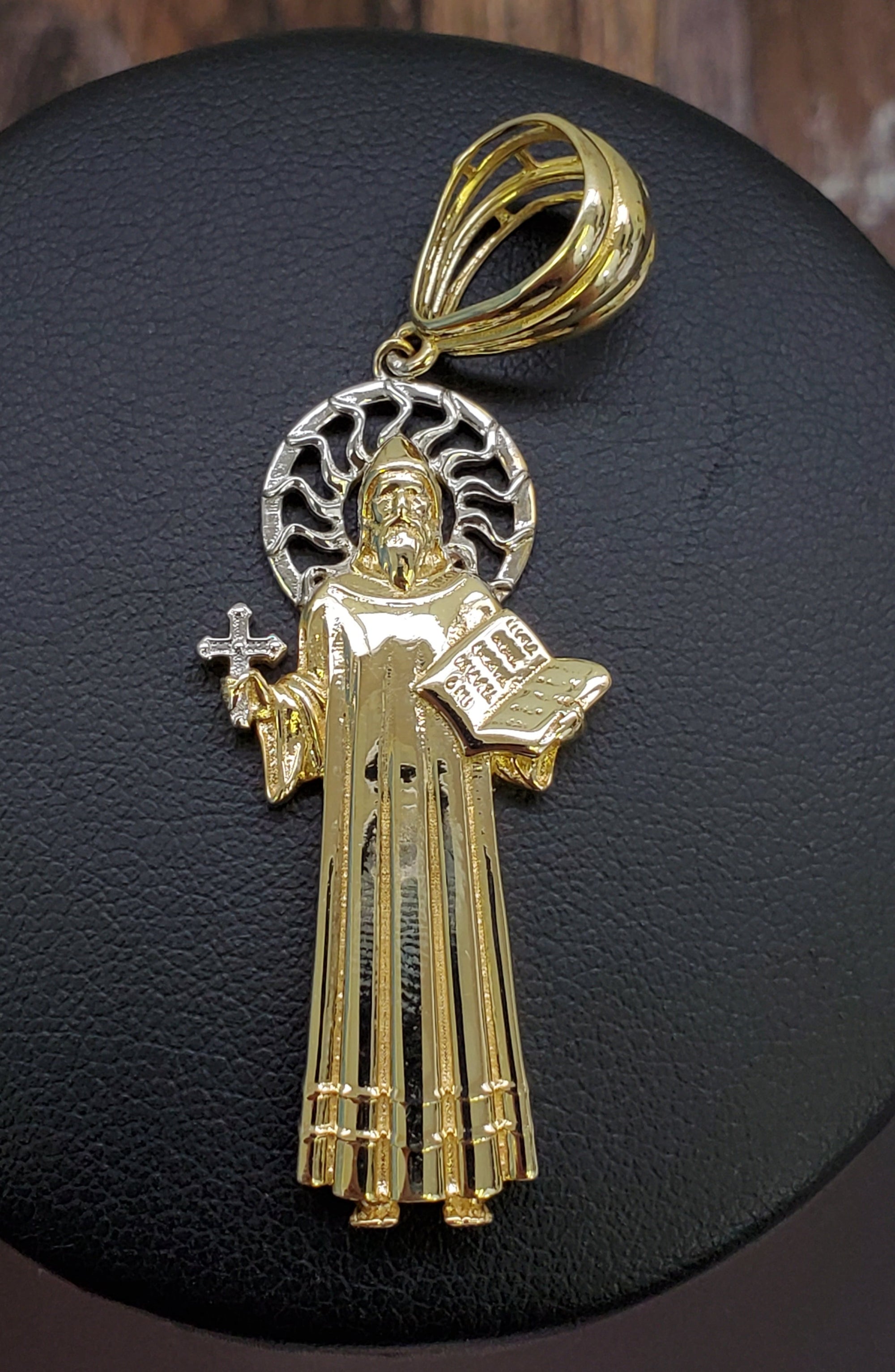 10K Solid Real Yellow Gold Jesus w/Bible Pendant Charm