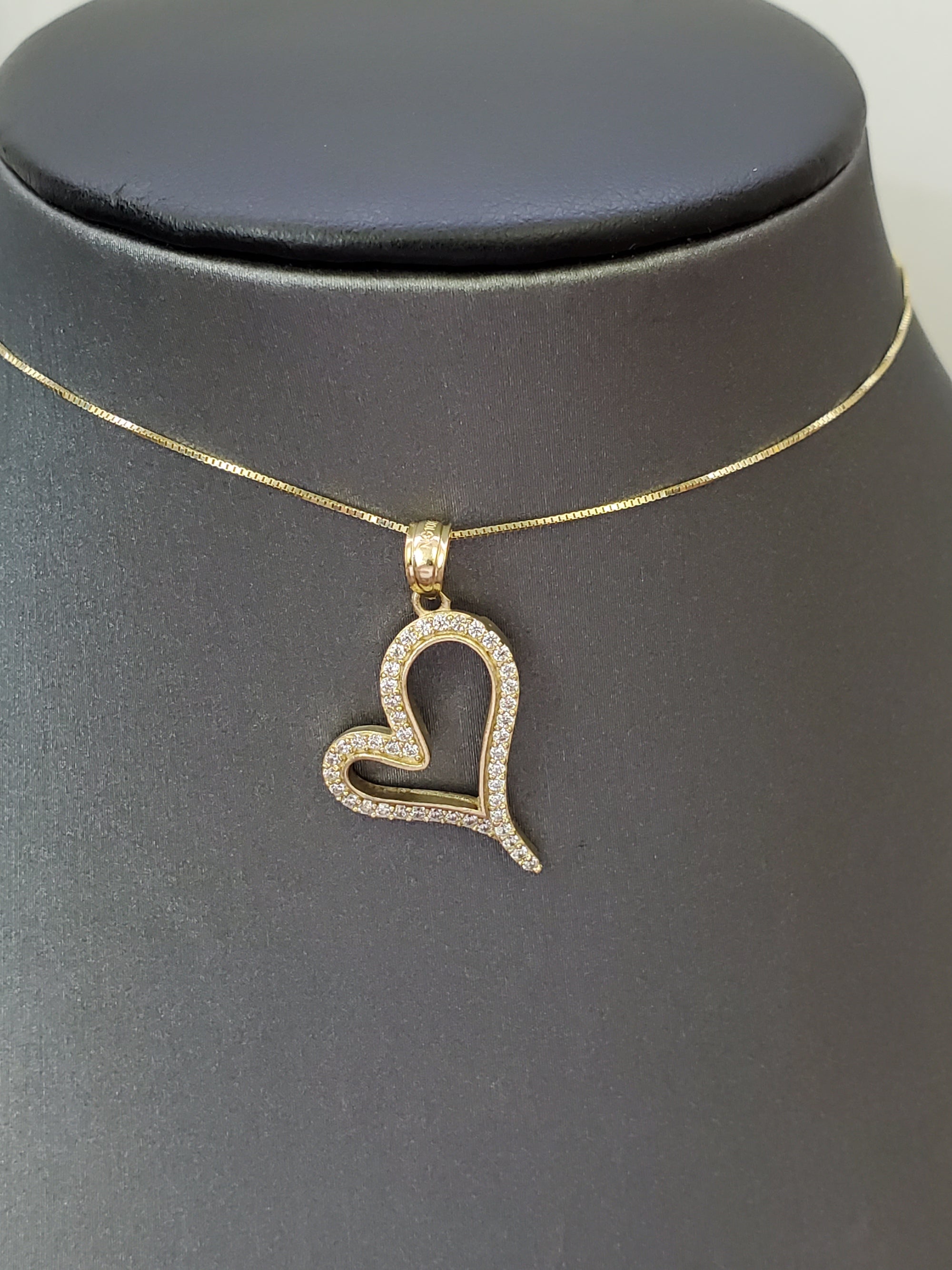 10K Solid Real Yellow Gold Pointed Heart Cz Pendant Charm with Box Chain