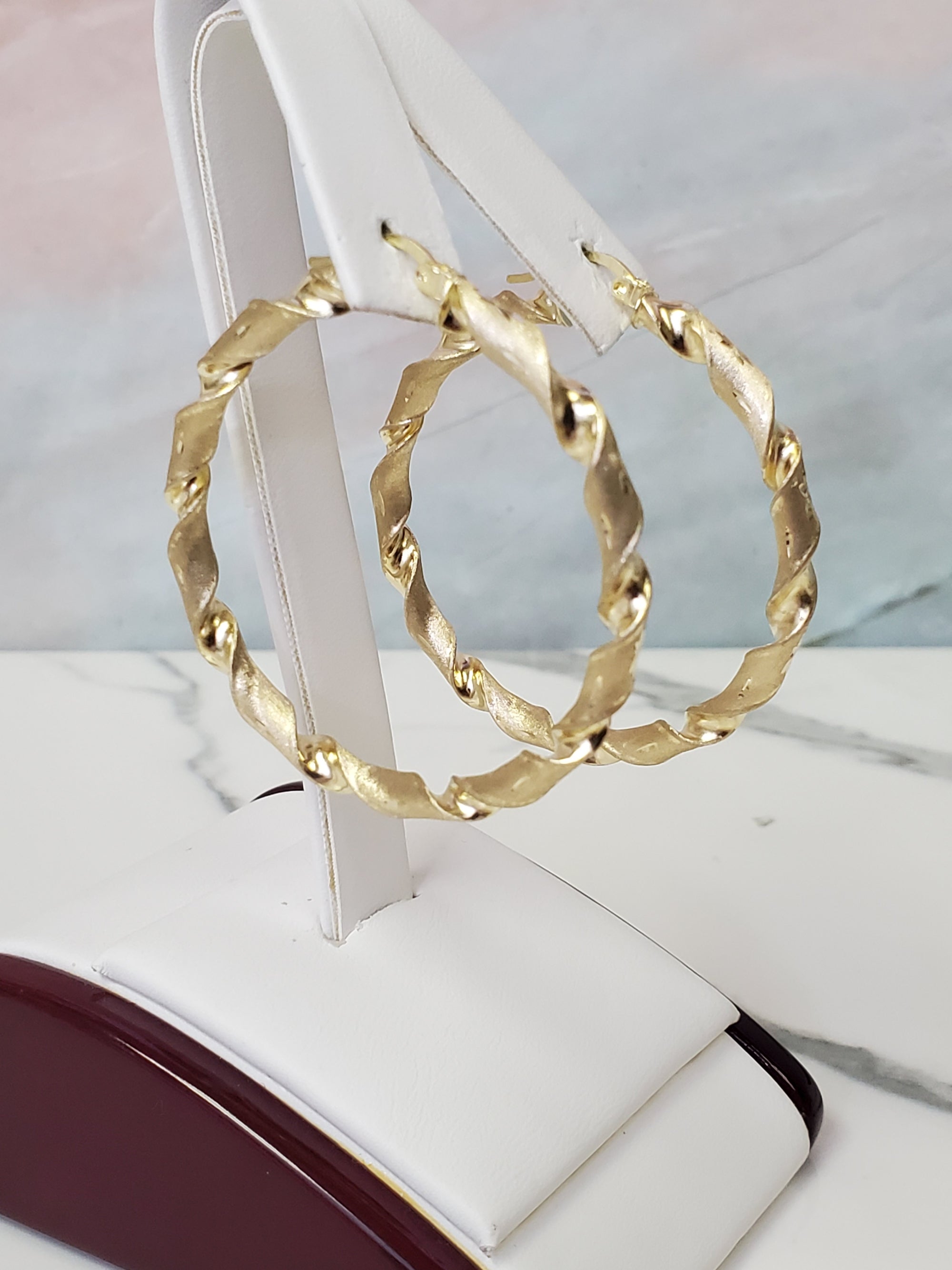 10K Gold twisted hoop earring's