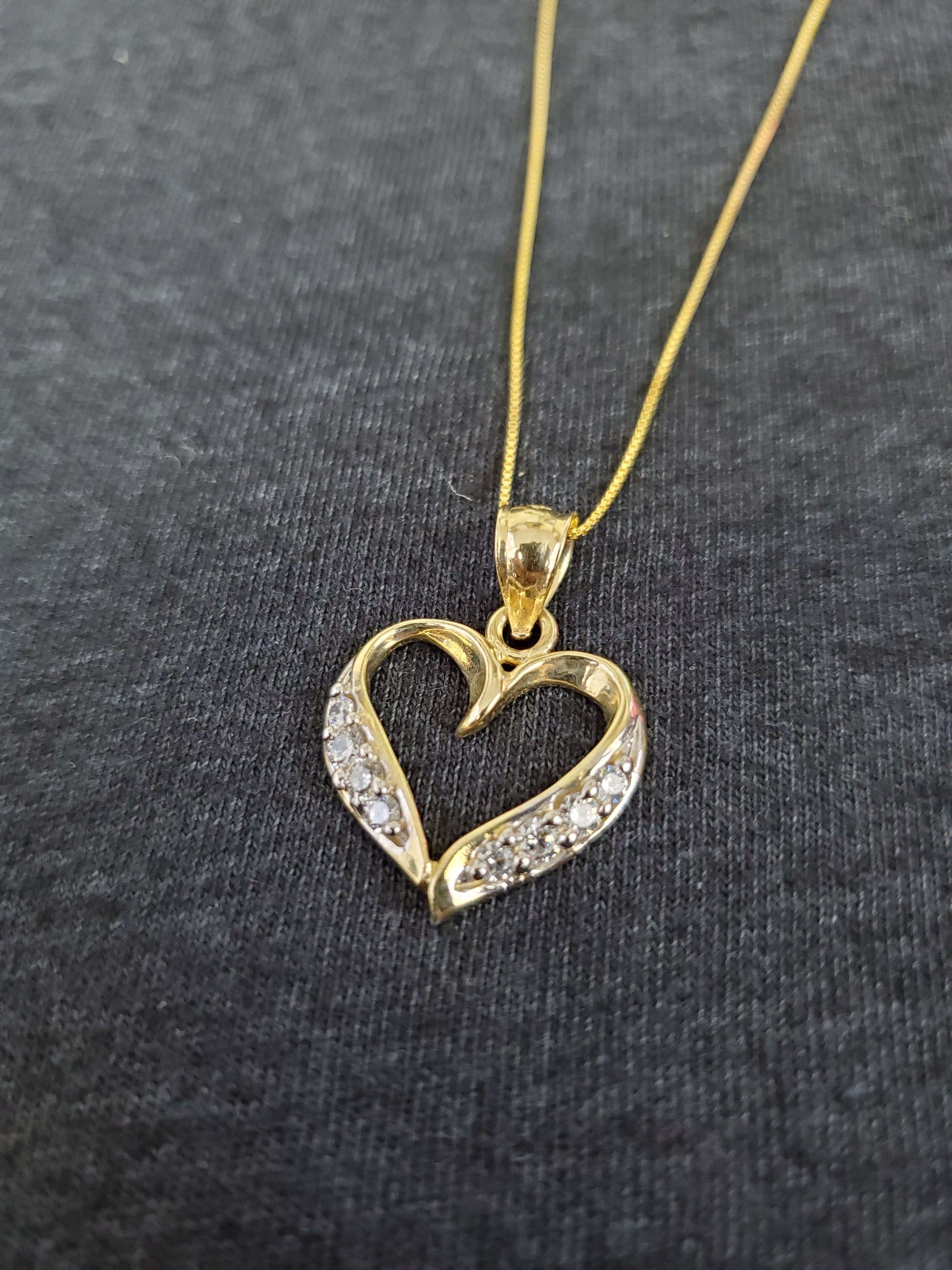 10K Gold Heart charm