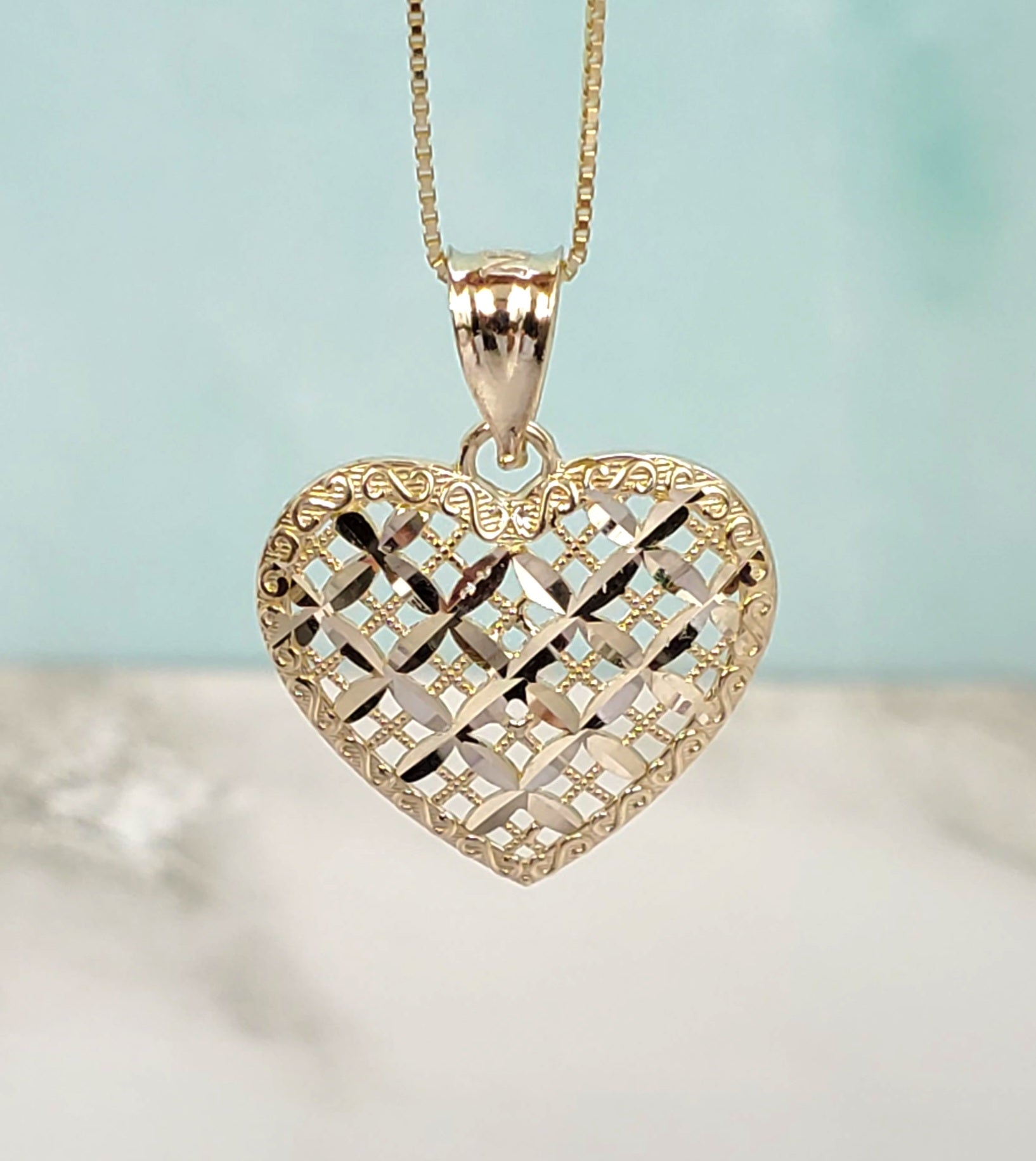 10K Solid Yellow Gold Filigree Net Heart Charm With Box Chain