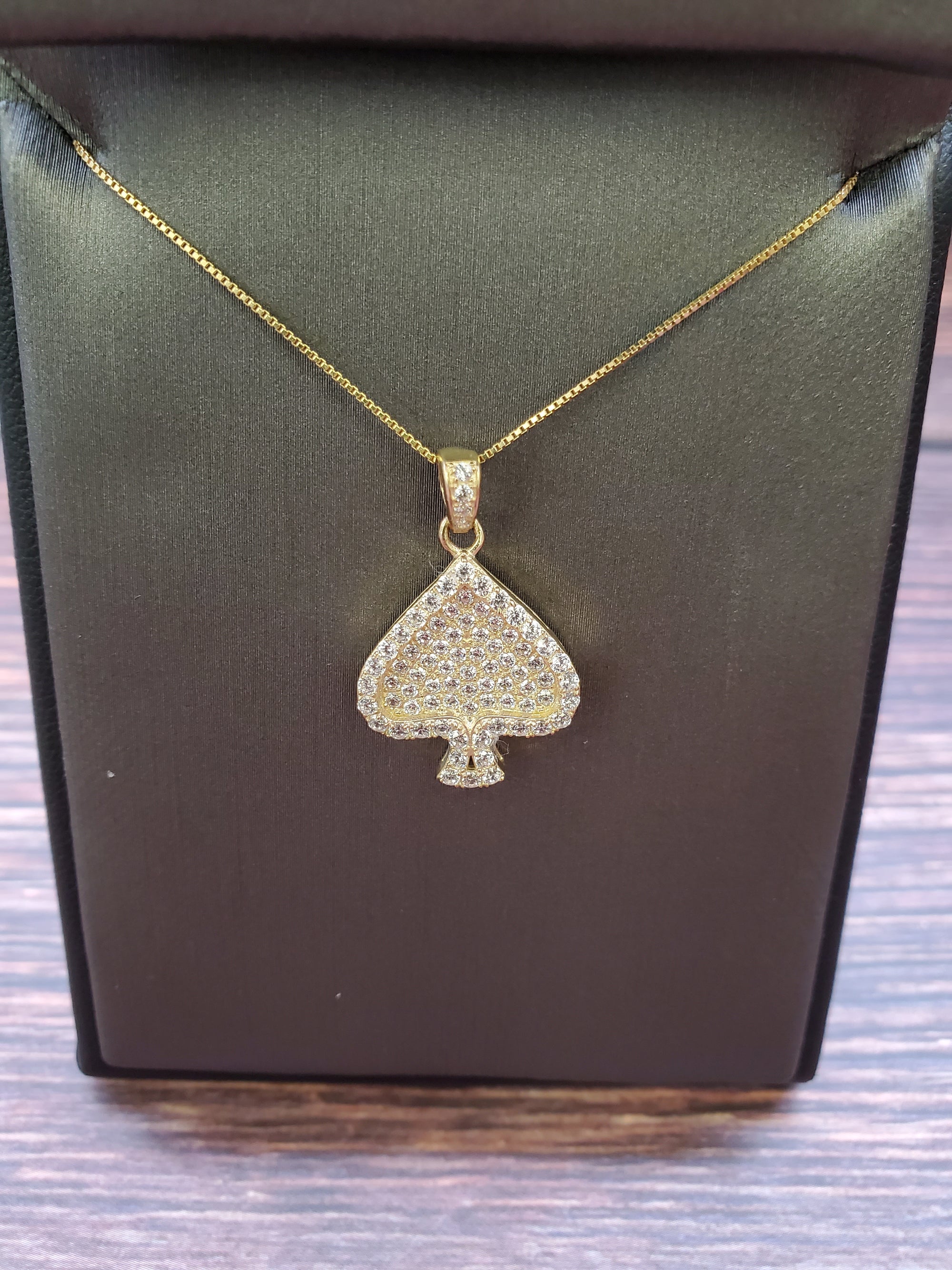 10K Solid Real Yellow Gold Cz Spade Pendant Charm with Box Chain