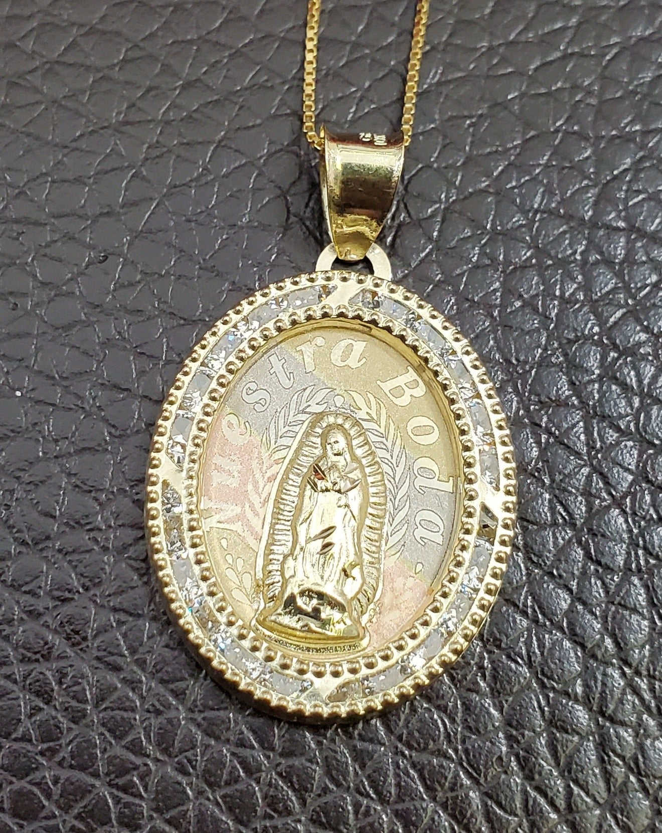 10K Solid Yellow Gold Mother Mary Round Cz Pendant Charm with Box Chain